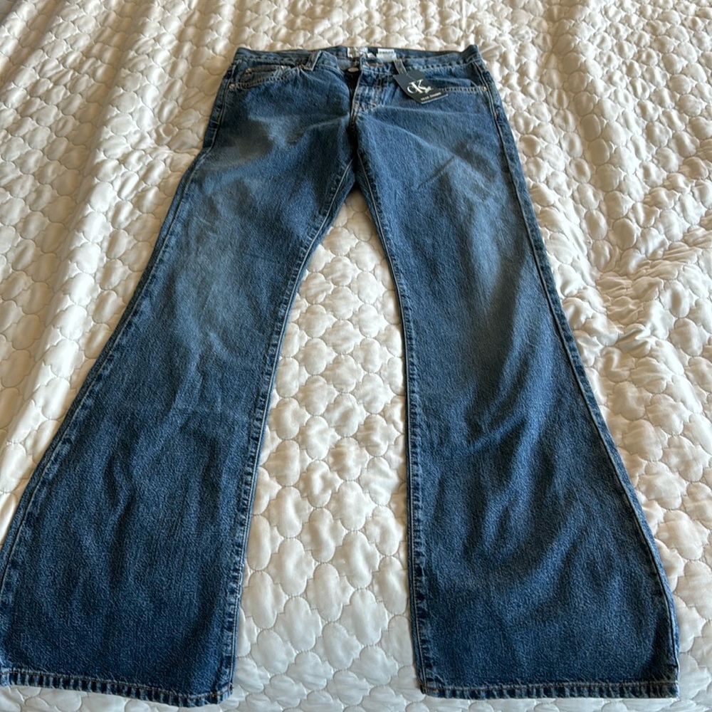 Calvin Klein low rise flare slim fit flared leg size 7, new with tags